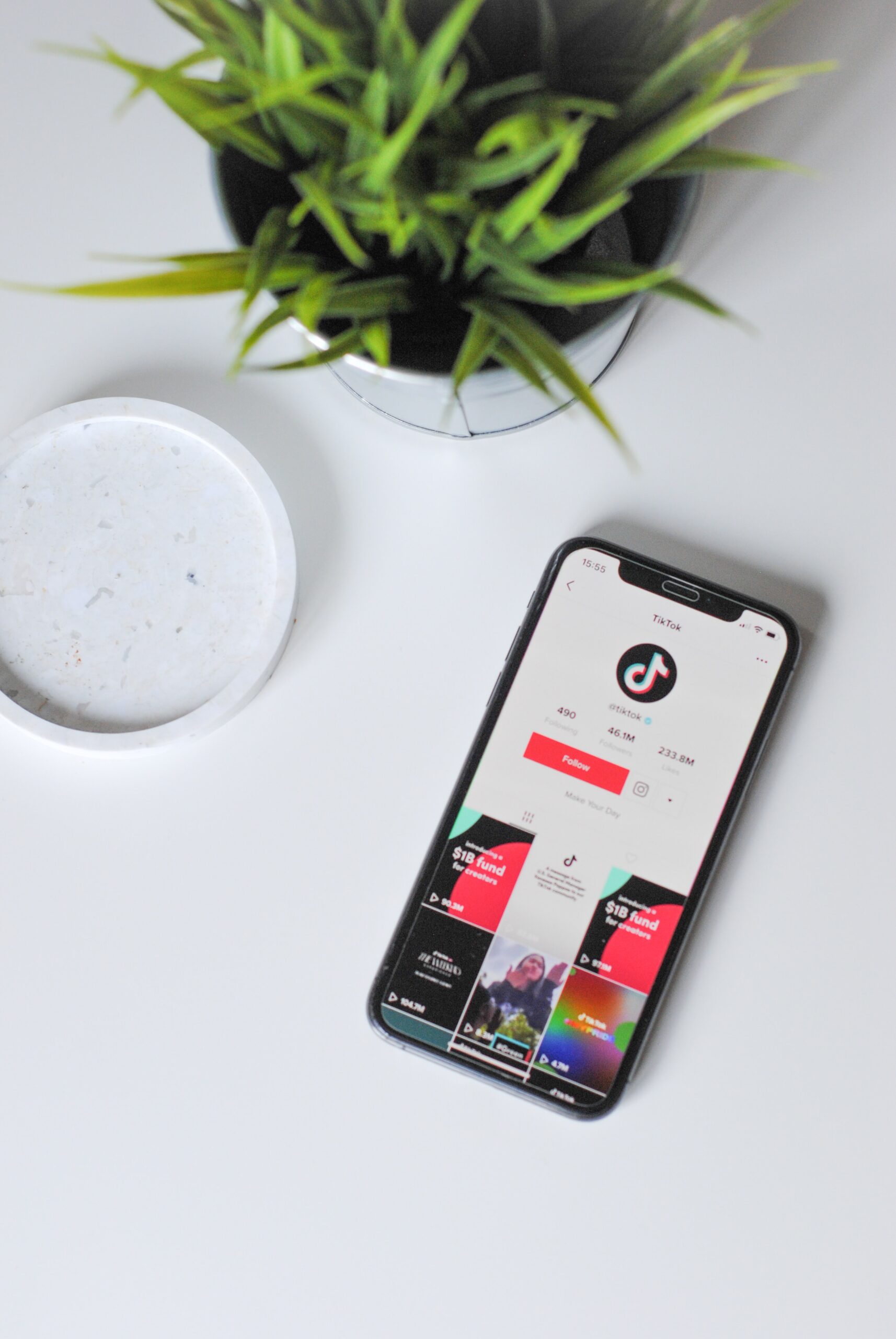 hello-i-m-nik-ZmY7AG1l0Eo-unsplash